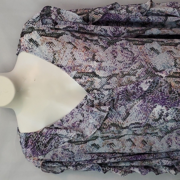 Democracy 3/4 Sleeve Ruffle Front Snake Print Blouse - Picture 4 of 9